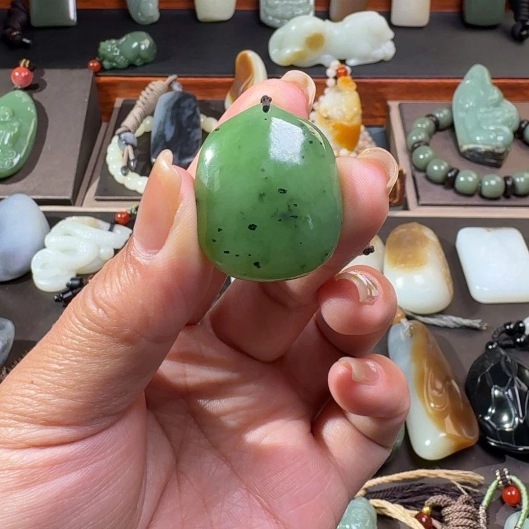 和田玉未镶嵌挂件碧玉乌兰海面包牌