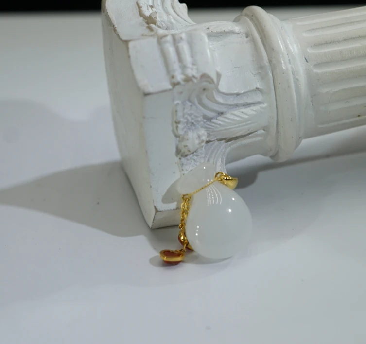 18k和田玉白玉钱袋吊坠 AG012111