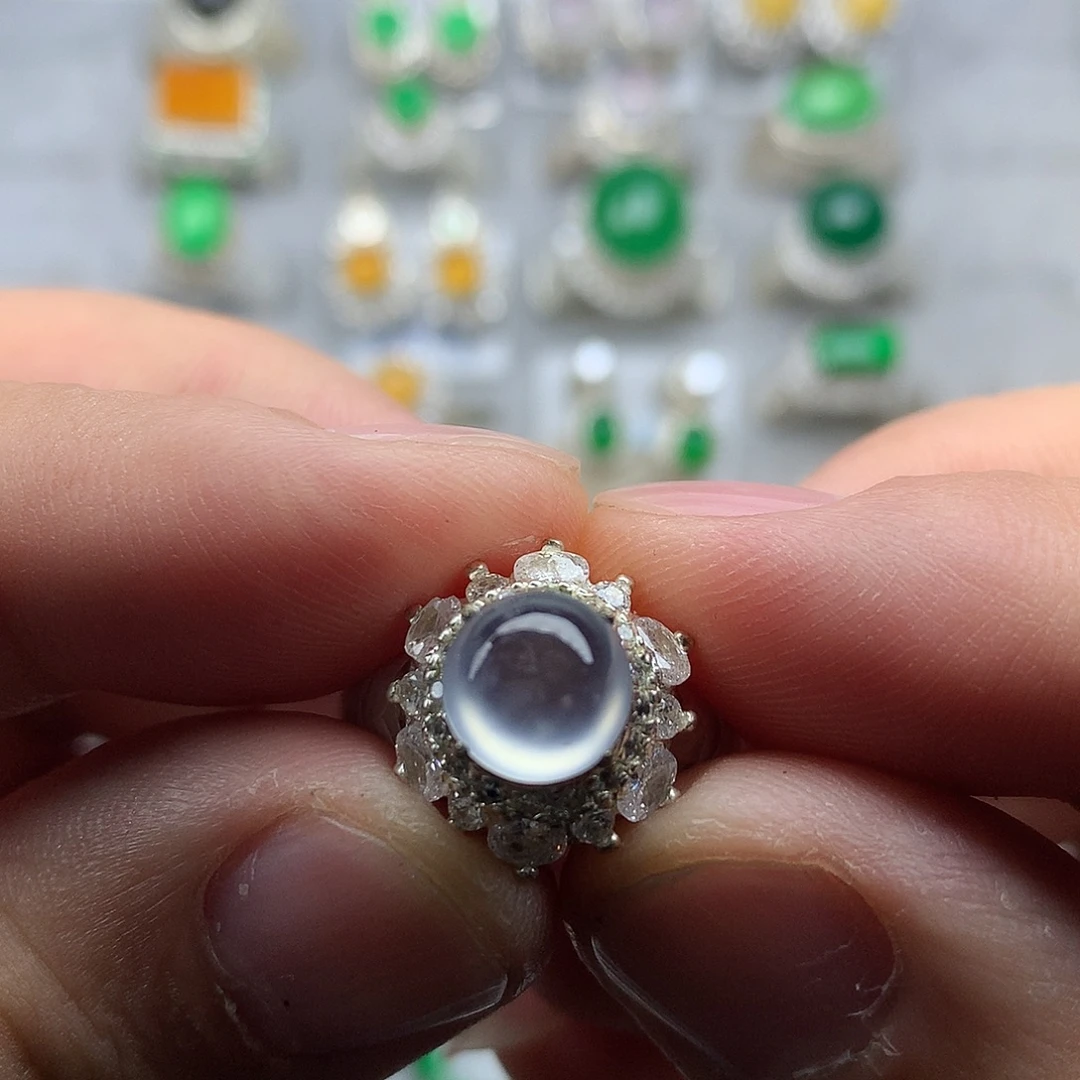 定制翡翠未镶嵌白冰