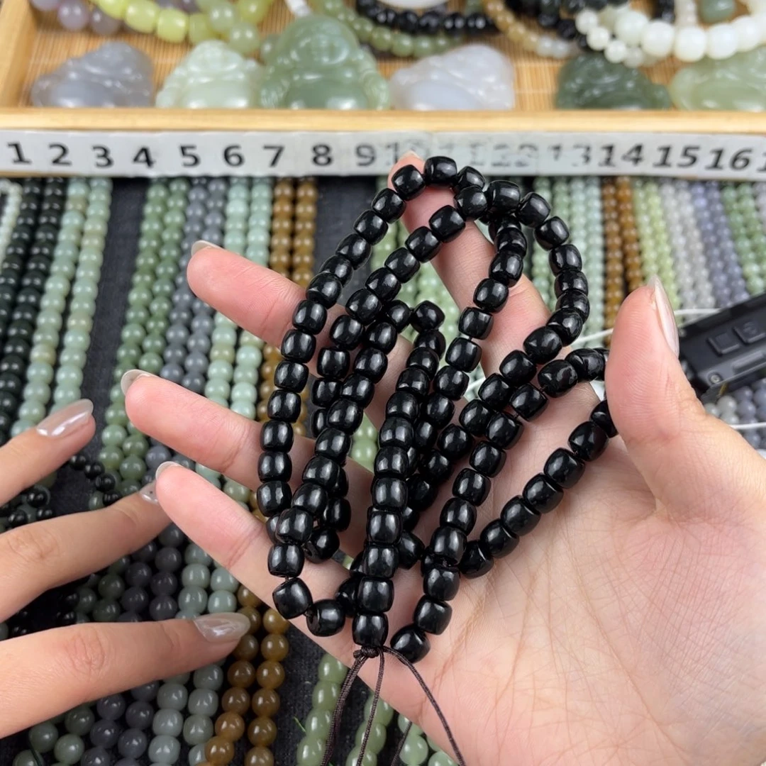 阿***叔和田玉未镶嵌颈饰