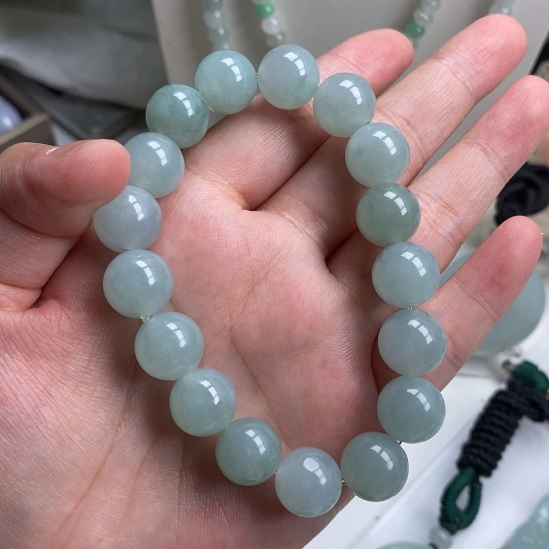 颈饰未镶嵌翡翠手串