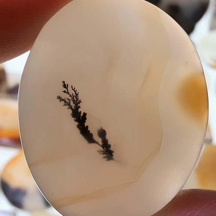 玛瑙/玉髓未镶嵌珠宝半成品