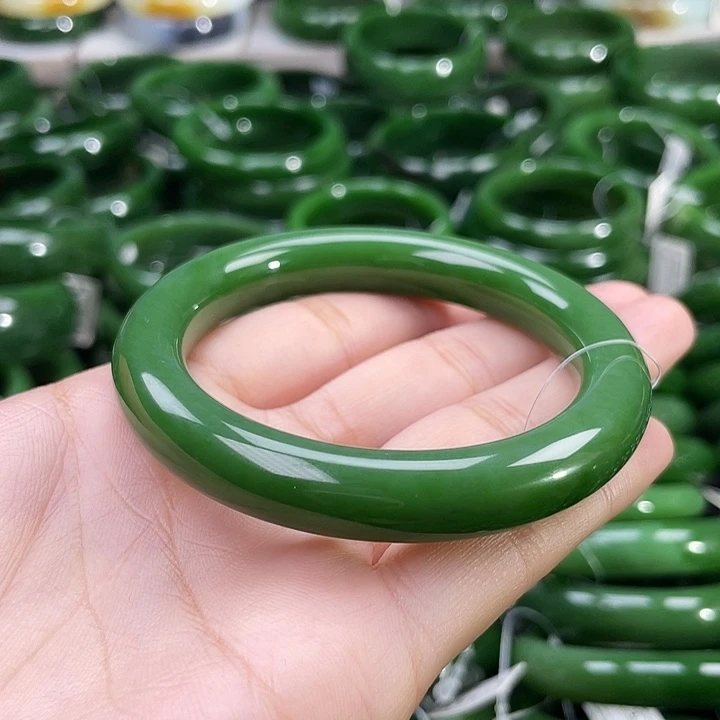 未镶嵌手镯和田玉（碧玉）