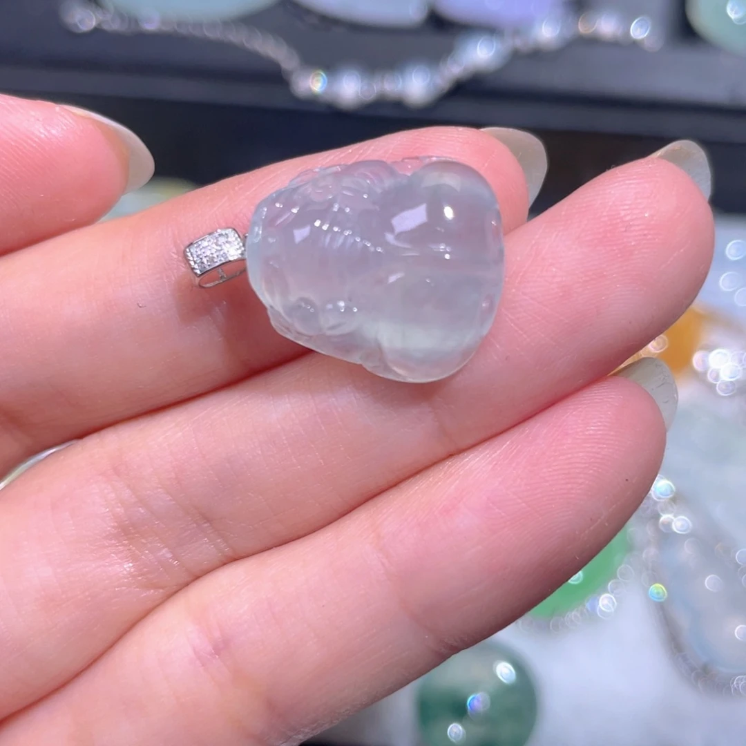 颈饰18K金镶嵌翡翠翡翠
