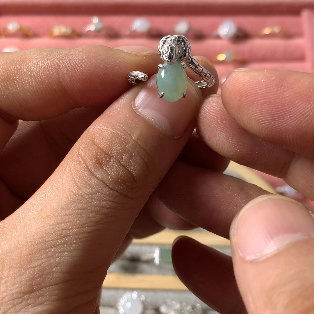 晚***菀翡翠银S925镶嵌戒指41