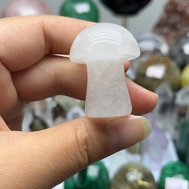 水晶未镶嵌珠宝半成品35克表示蘑菇