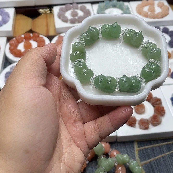 石英质玉（非洲翠）合金手串