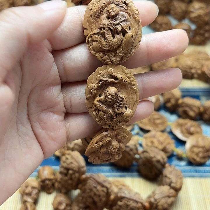 小***春手串/手链核桃桃核雕刻七星罗汉手串