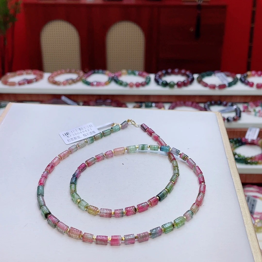 未镶嵌颈饰碧玺多样性发其一