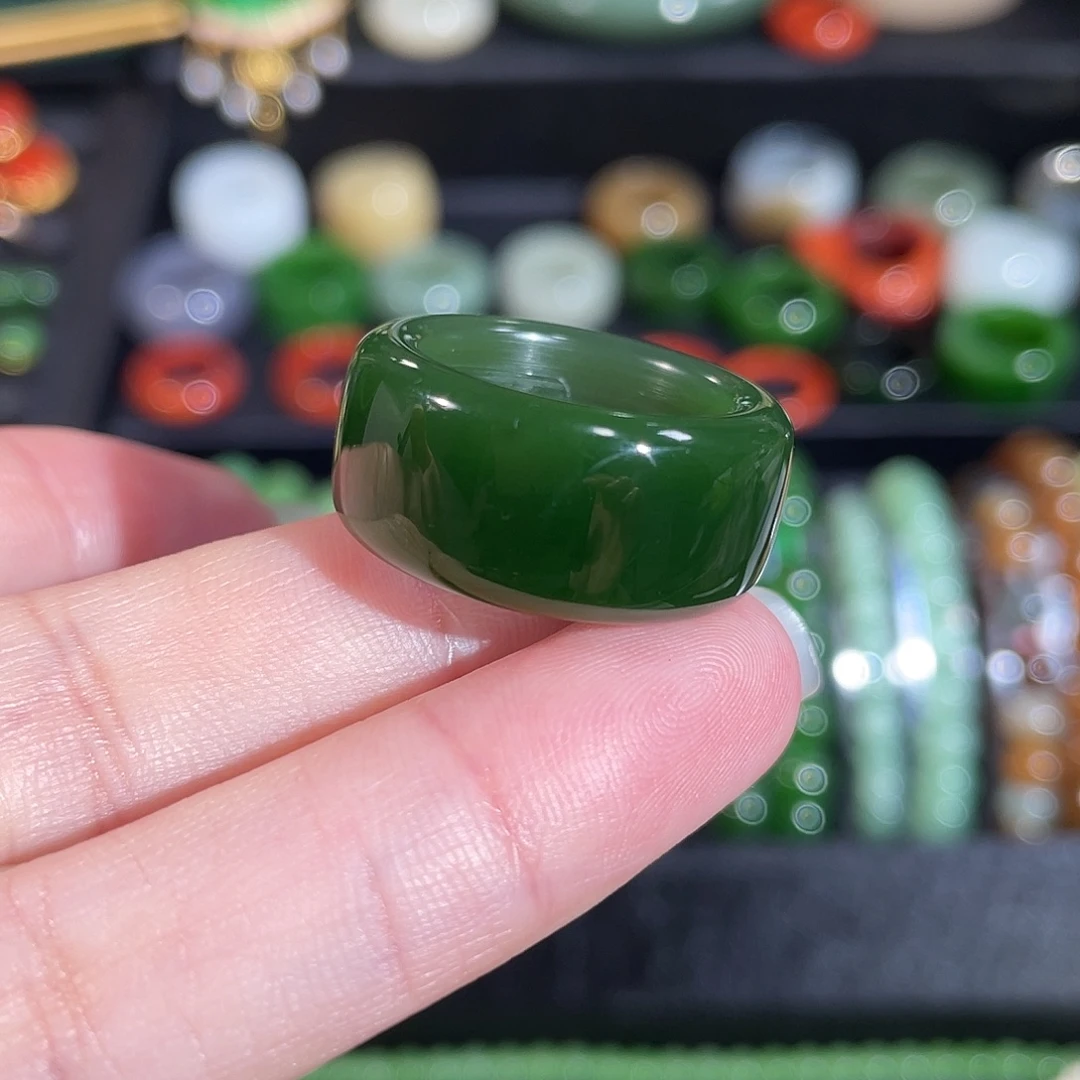 和田玉（碧玉）未镶嵌戒指内径16.8 碧玉菠菜圆切