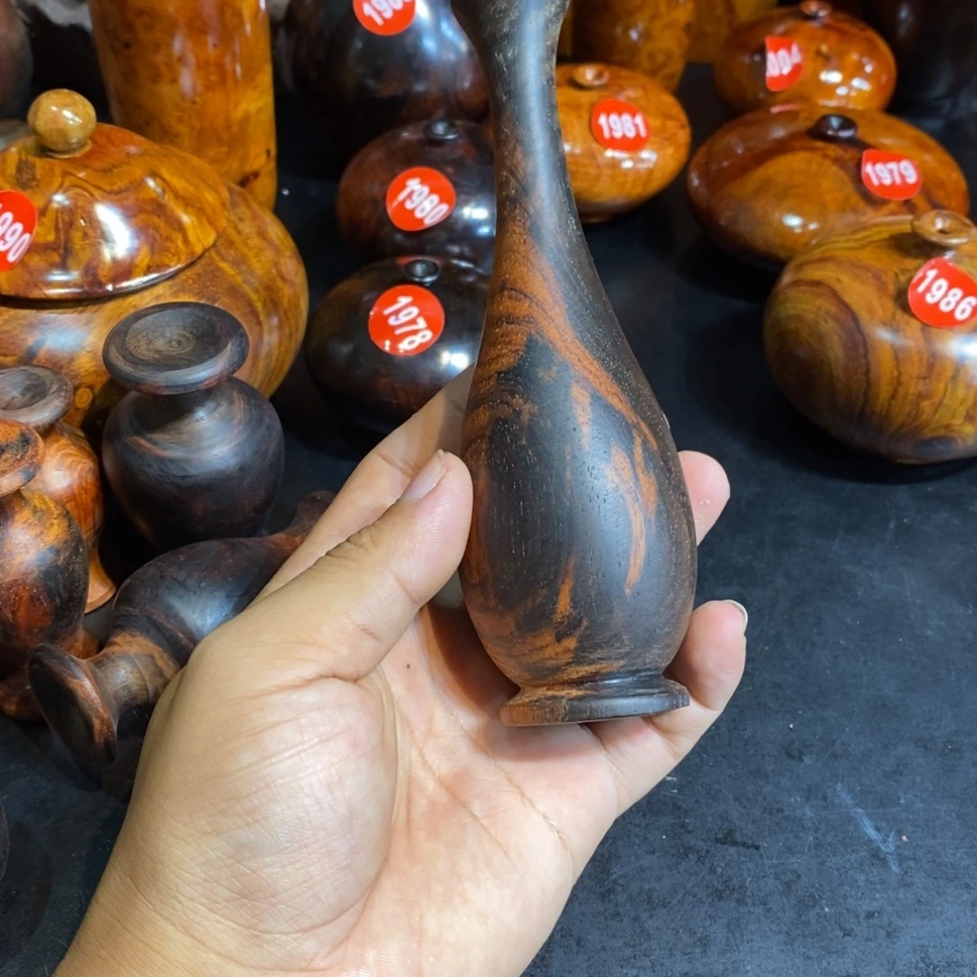 赵***卿瓶子一个特价处理