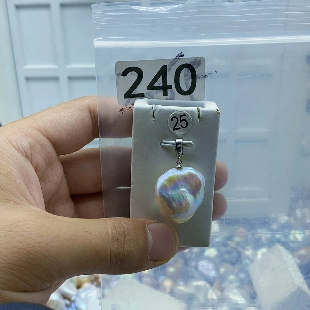 淡水珍珠合金颈饰