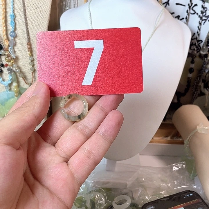 是***呀蛇纹石玉合金颈饰