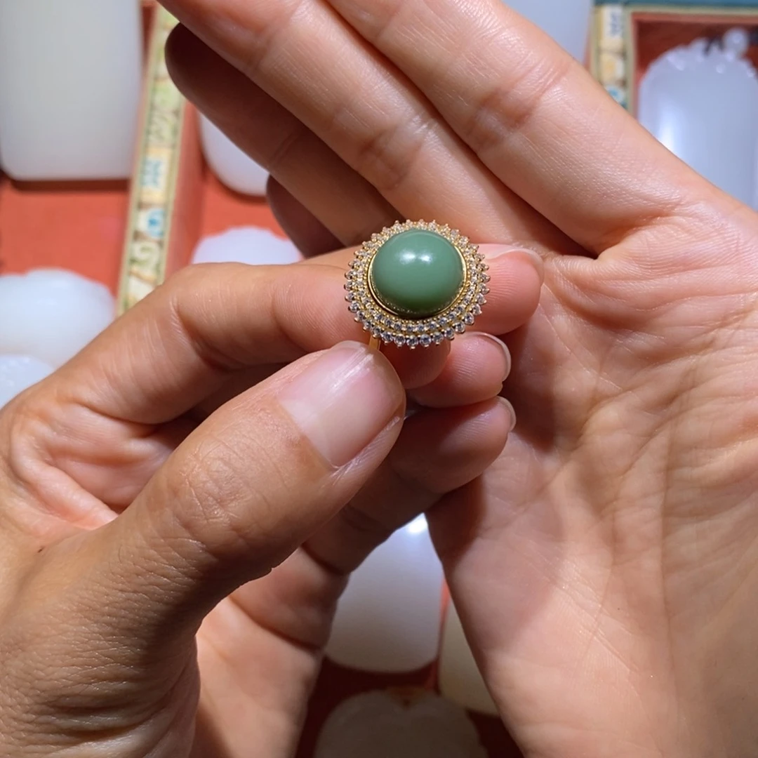 未镶嵌和田玉车挂