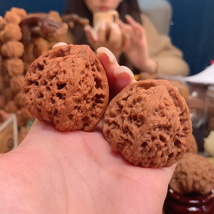 文玩核桃吊坠41三角疆