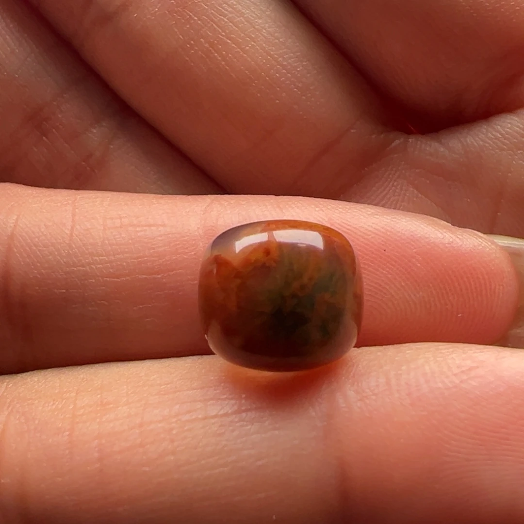 王***海南红玛瑙未镶嵌老型11，10