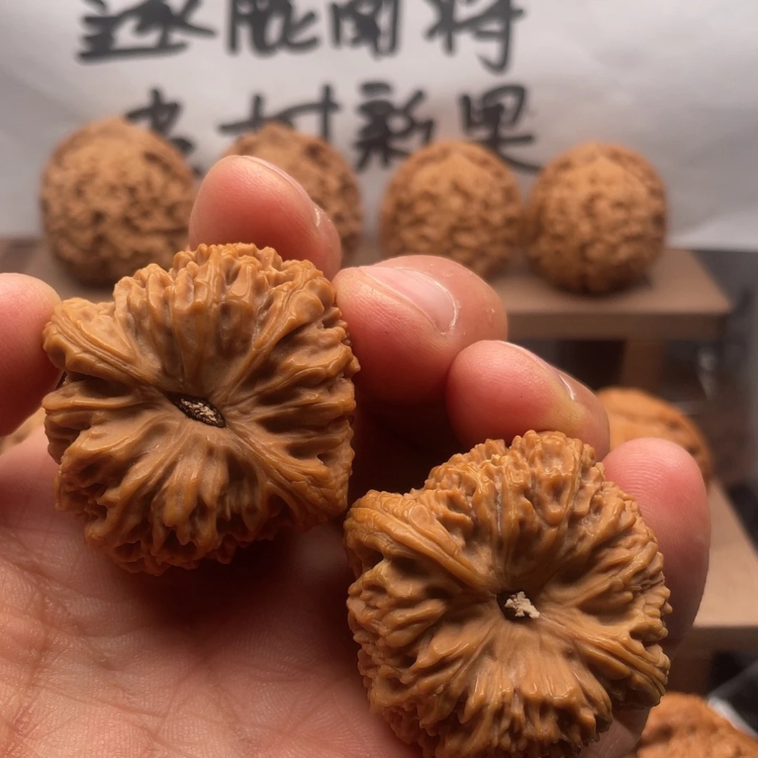 大***智吊坠桃核南疆石42/42/41全品无修有黄