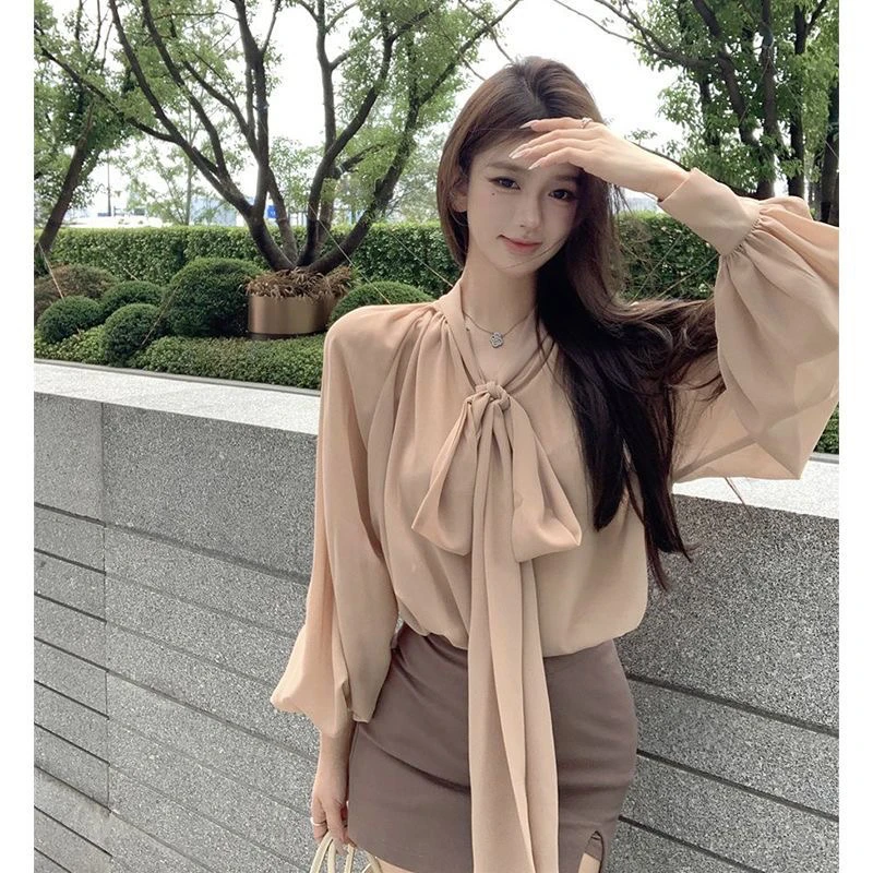 小个子女生秋冬纯欲风V领长袖针织收腰A字短裙连衣裙