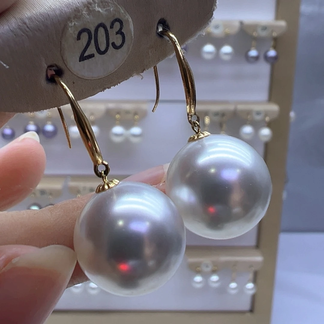 18K金镶嵌淡水珍珠耳饰