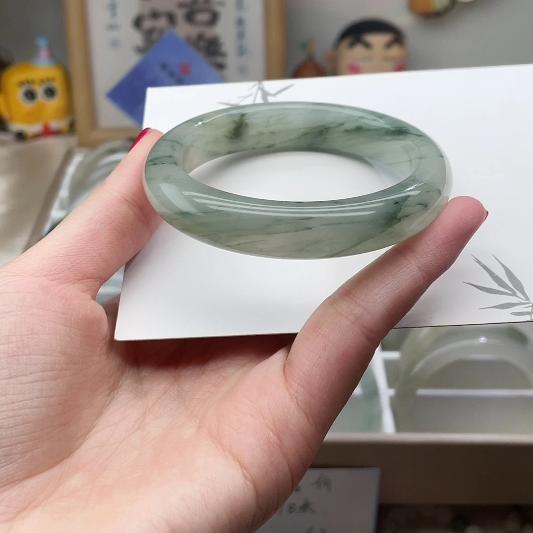 石英质玉（天山翠）未镶嵌手镯55.6圈口