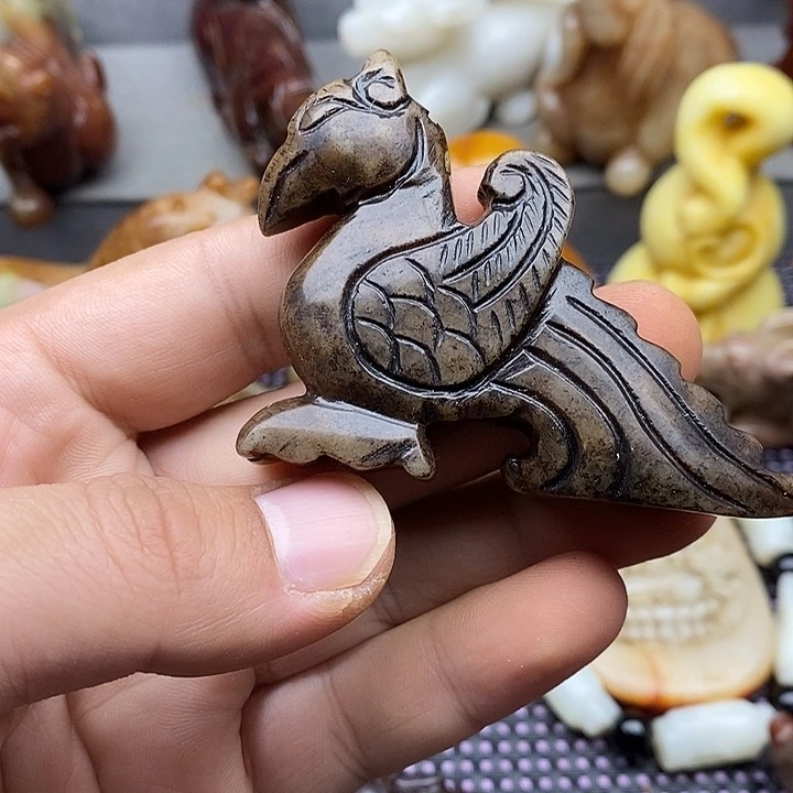 未镶嵌蛇纹石玉颈饰