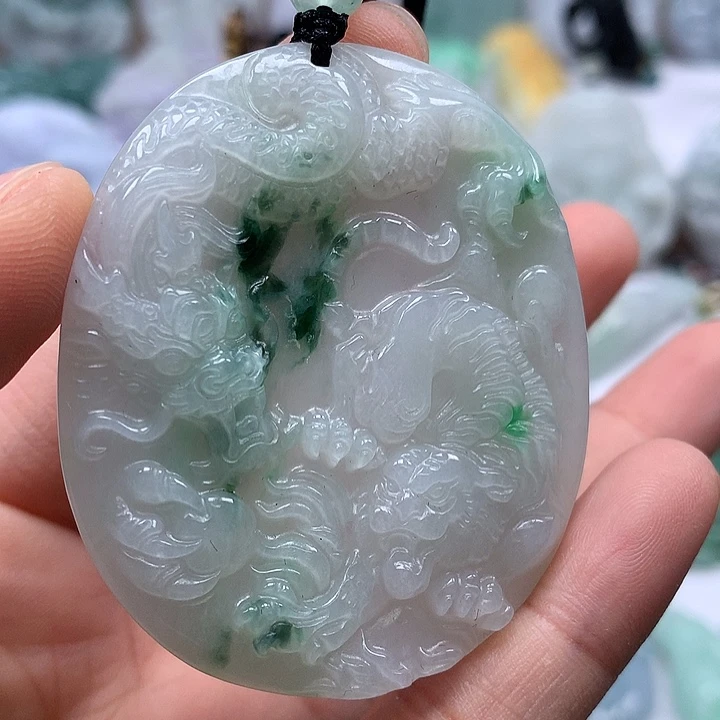 翡翠未镶嵌颈饰霸气侧漏虎虎生威两面工艺福利