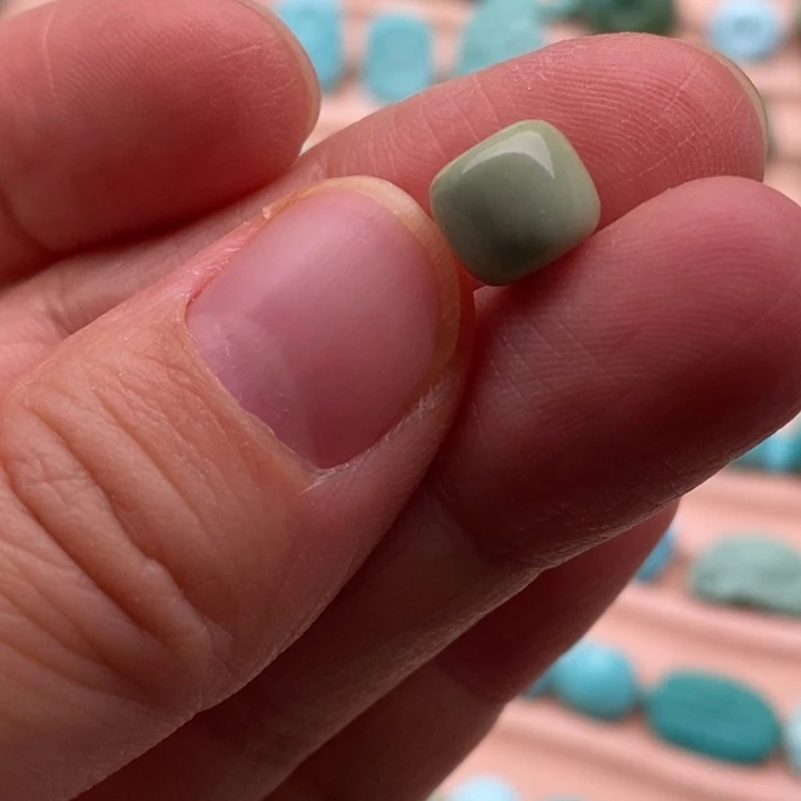 绿松石未镶嵌挂件