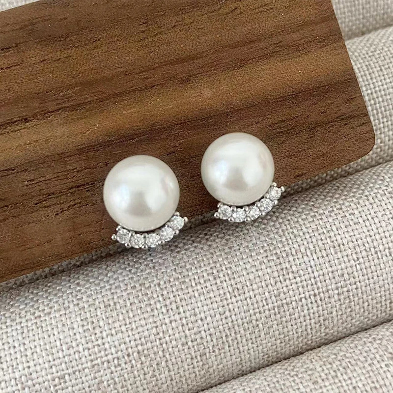 铜合金亚克力耳饰 气质时尚通勤锆石镶圆珠耳夹无耳洞蚊香盘耳夹