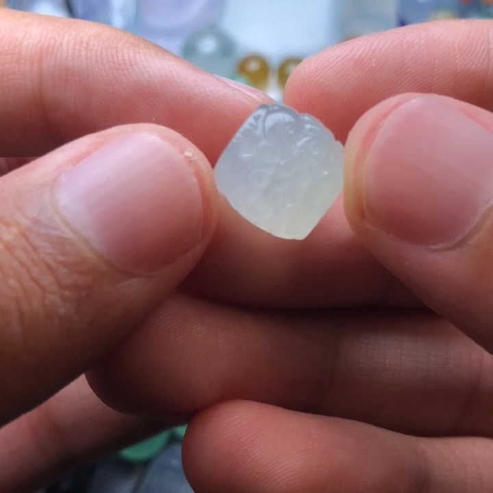 未镶嵌定制翡翠挂件