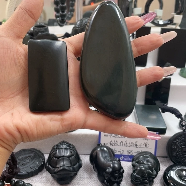 【闪购商品】和田玉（青玉）未镶嵌颈饰花*