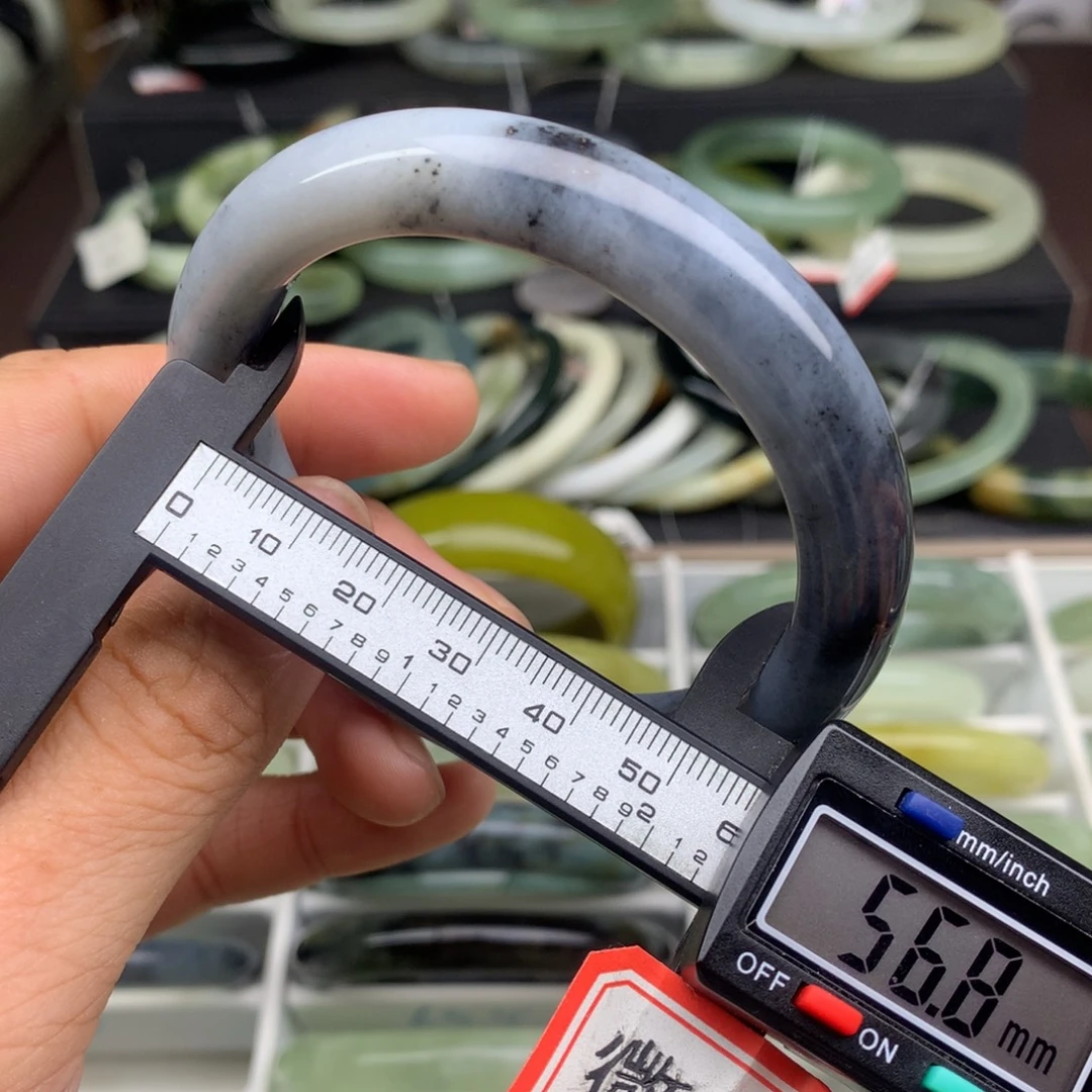 蛇纹石玉未镶嵌手镯645