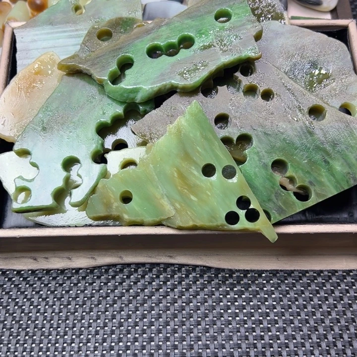 未镶嵌和田玉（糖玉）珠宝半成品