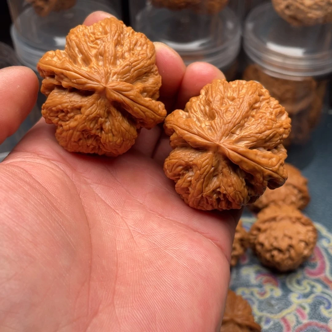 文玩核桃把件大球筋