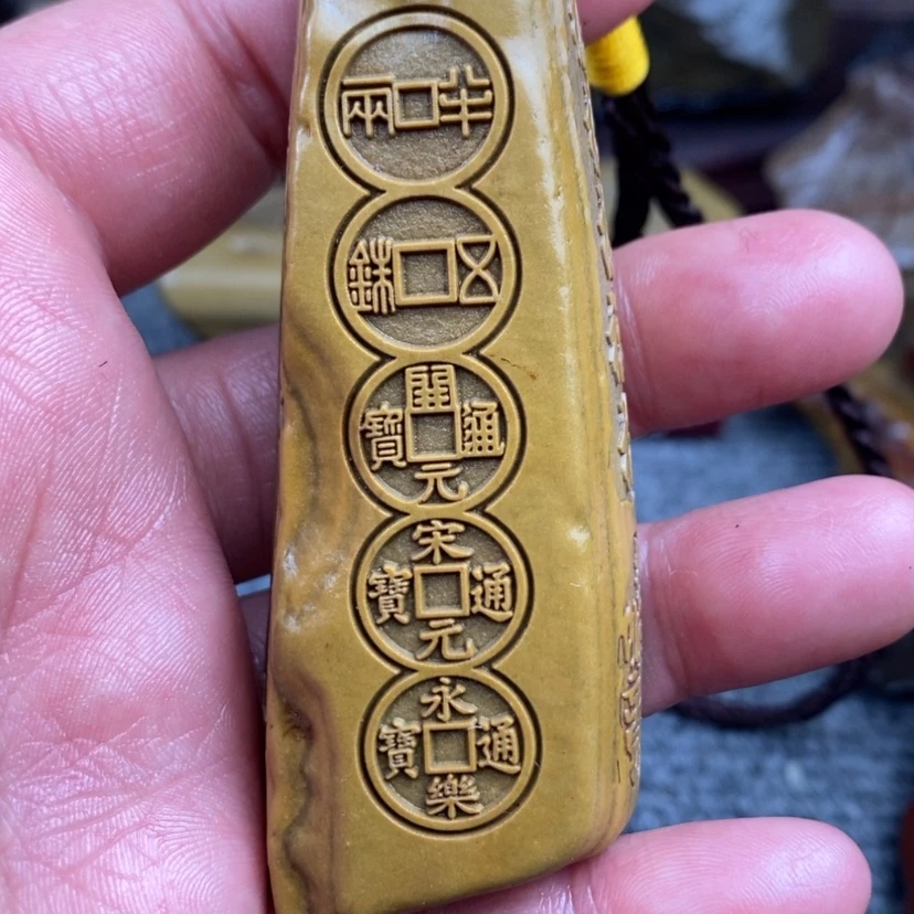 【闪购商品】原石雕刻手把件