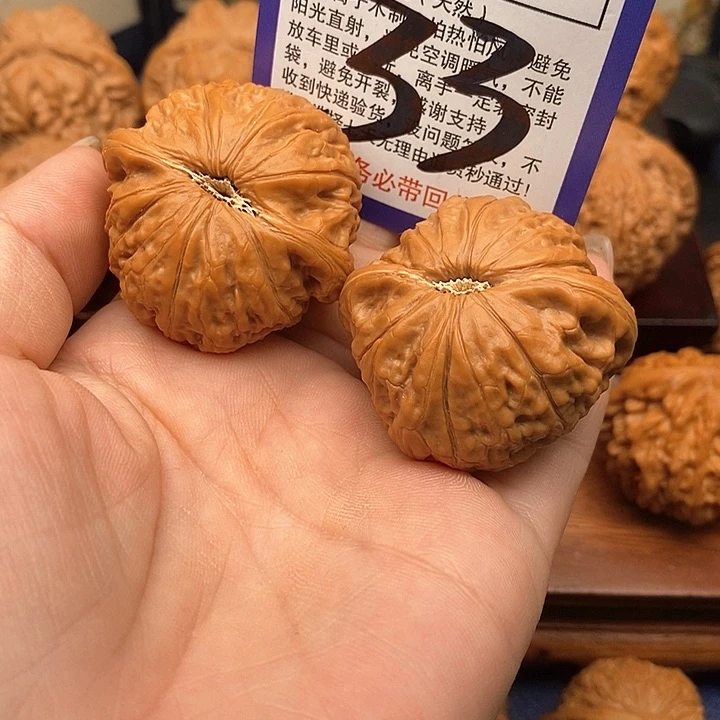 桃核吊坠佳*福铁锤狮子头40