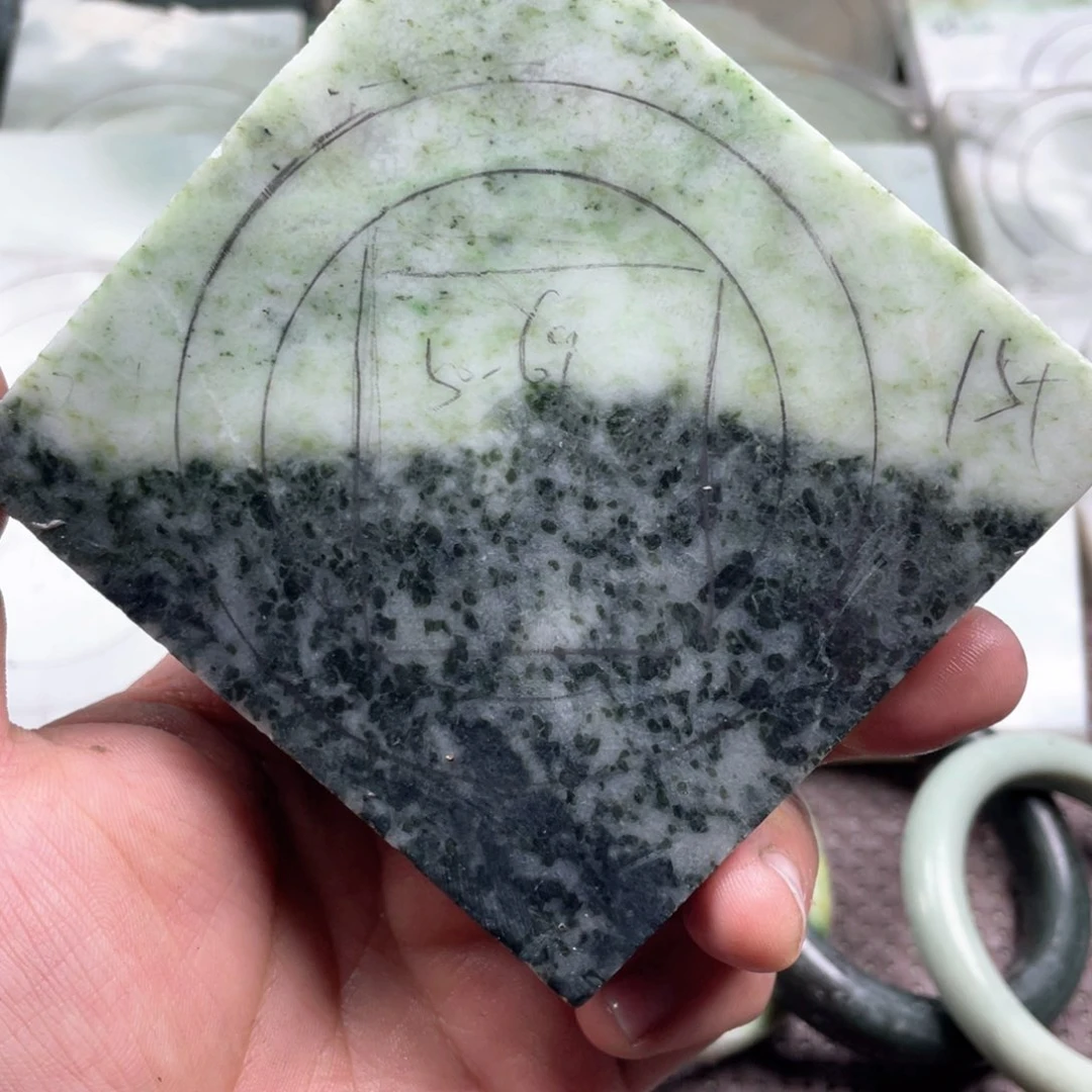 独山玉定制手镯未镶嵌