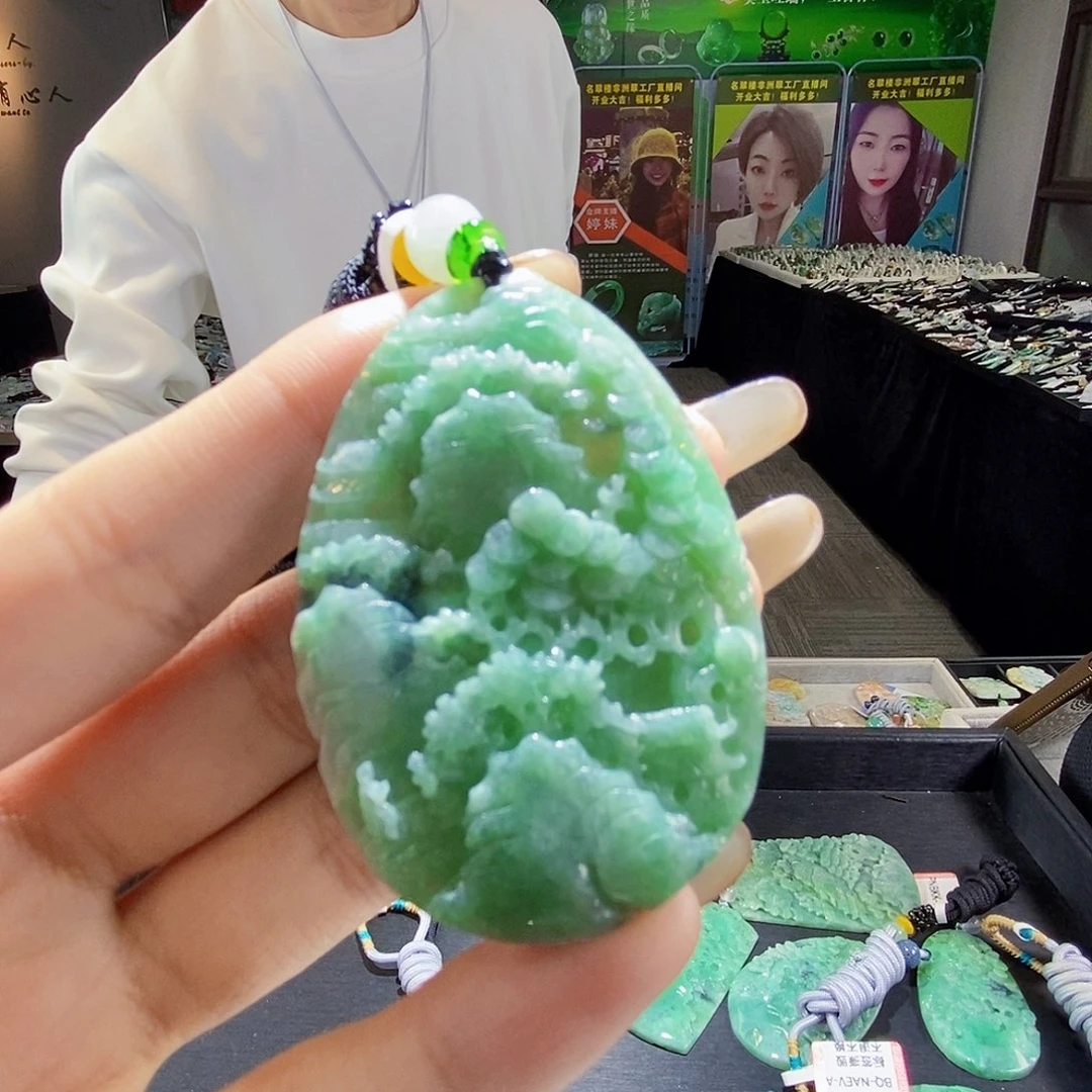 颈饰未镶嵌翡翠翡翠