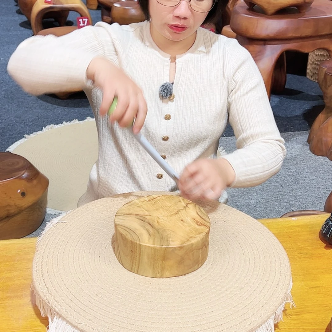 号香樟木尺寸：17-16-6cm