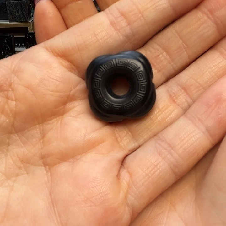 和田玉（墨玉）未镶嵌手链平安扣