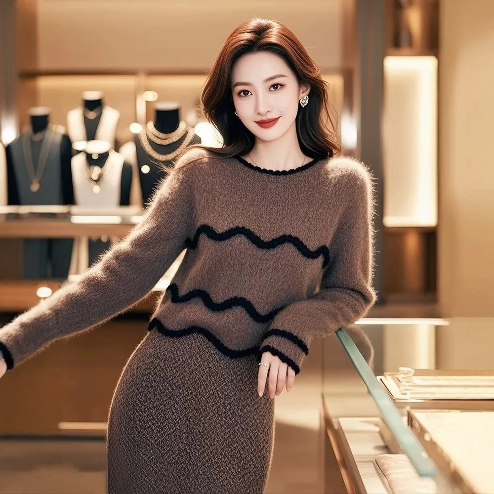 2025秋冬法式高级感独特绝美小众艺术生穿搭针织衫仿貂毛衣上衣女