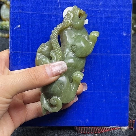 用***!和田玉未镶嵌挂件