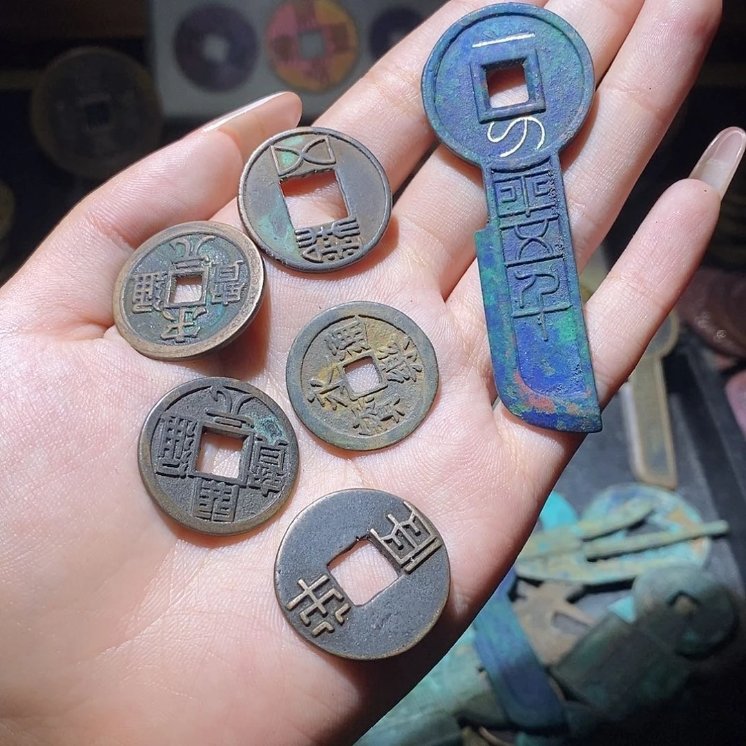 一***柜铜现代仿制工艺品