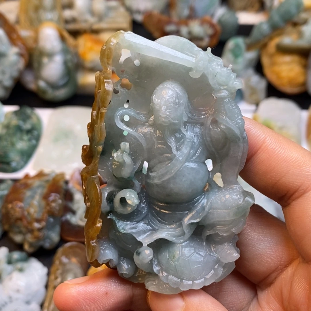 定制翡翠未镶嵌特色1