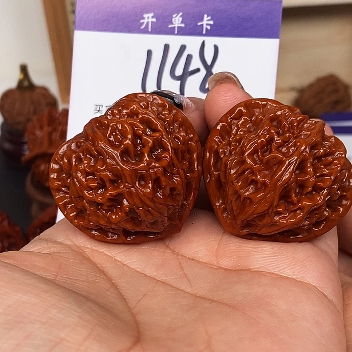 吊坠桃核宫灯40机刷s