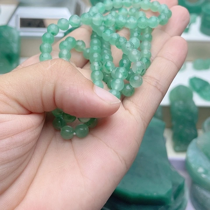 定制石英质玉（非洲翠）未镶嵌傅**妇