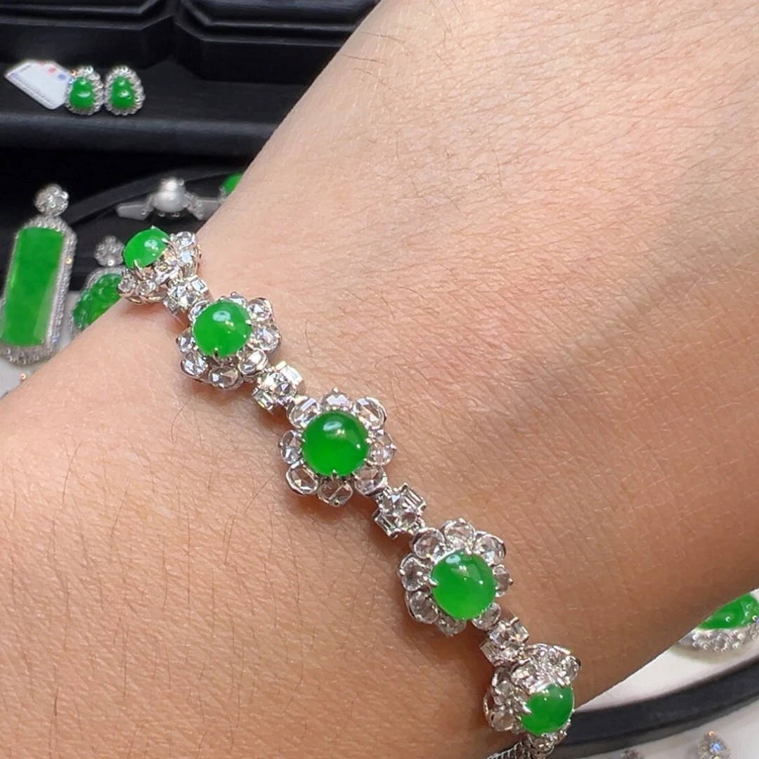 18K金镶嵌手链翡翠收到货48小时鉴赏期