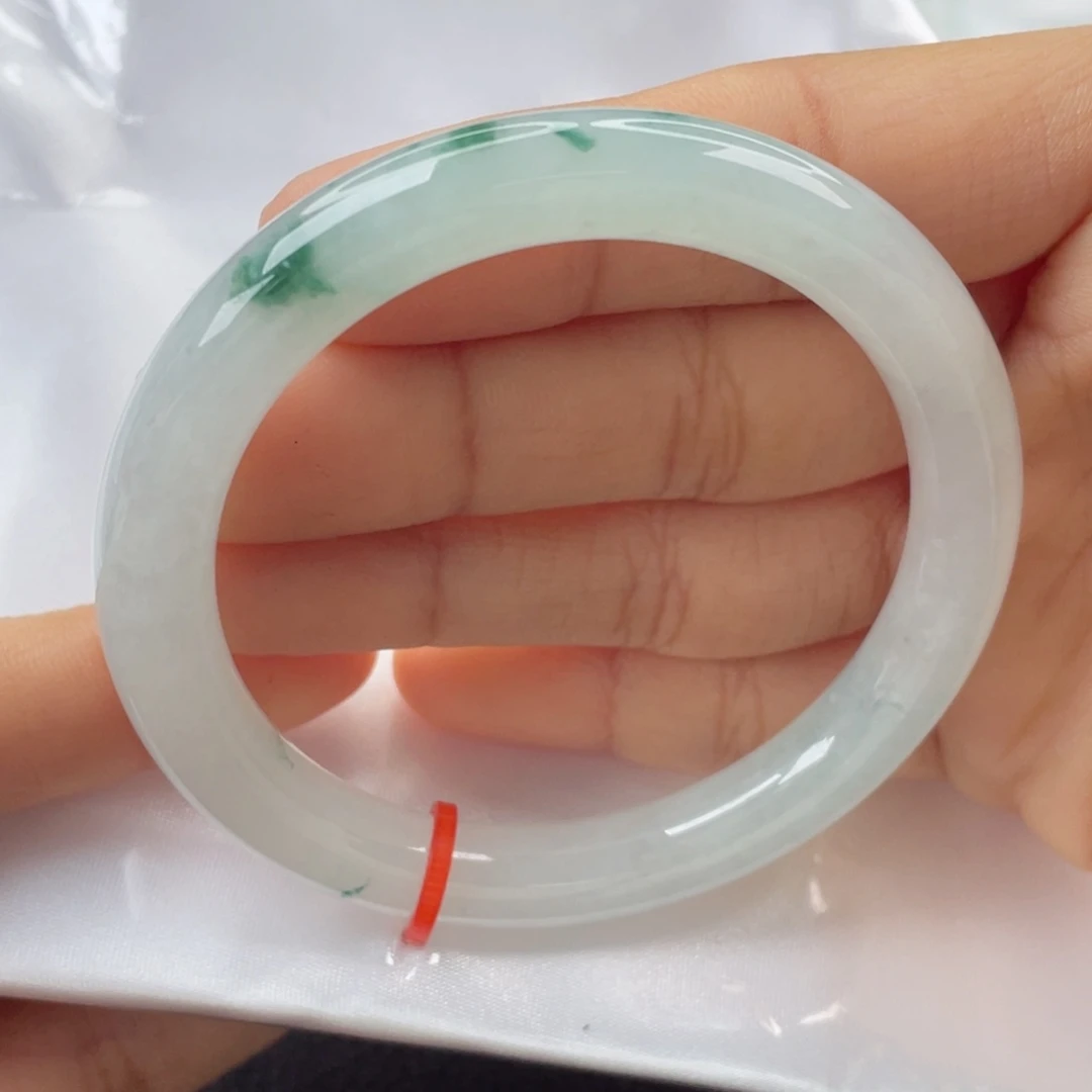 翡翠手镯（圆镯）未镶嵌