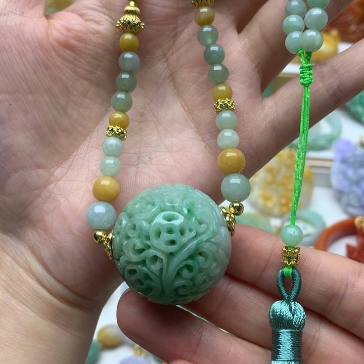 翡翠未镶嵌颈饰翡翠