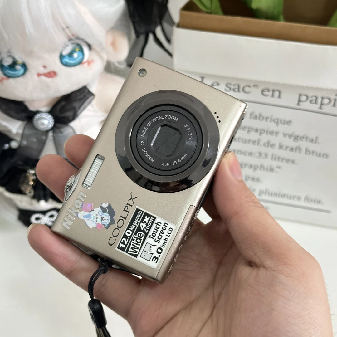 9新 Nikon/尼康 尼康s4000柔焦1200万像素触摸屏带配件