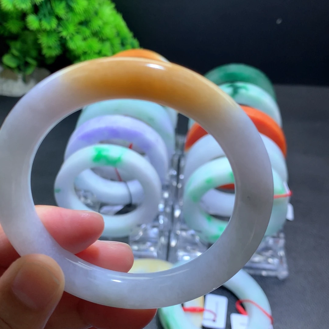 未镶嵌手镯定制翡翠